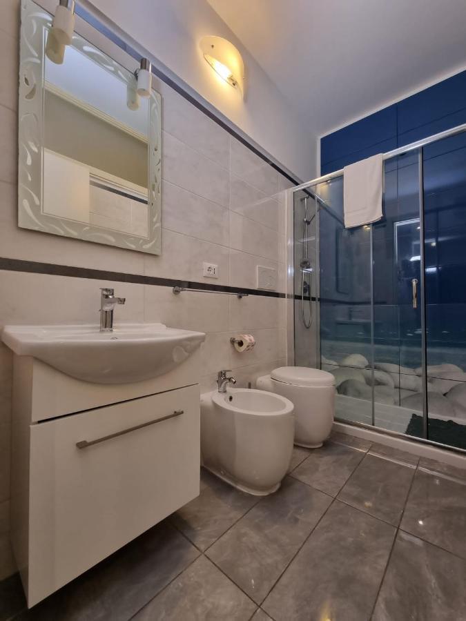 Apartments Amica Таранто Экстерьер фото