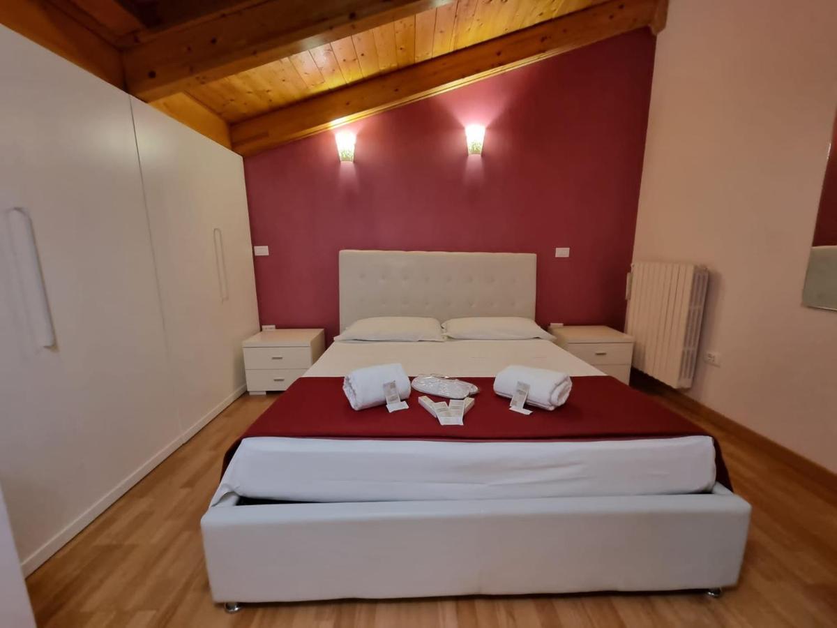 Apartments Amica Таранто Экстерьер фото