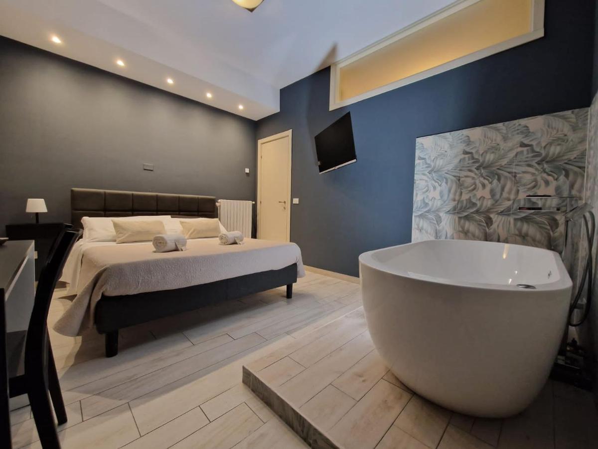 Apartments Amica Таранто Экстерьер фото