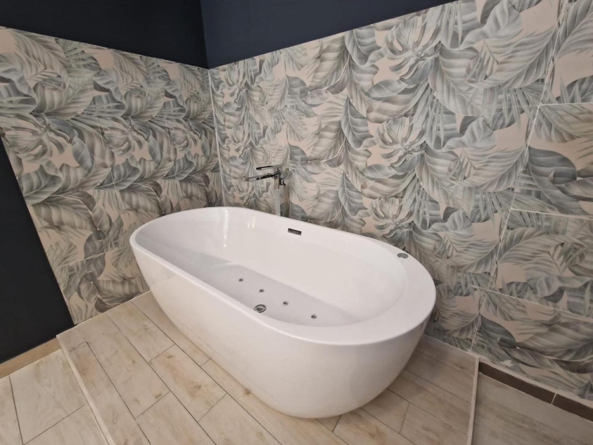 Apartments Amica Таранто Экстерьер фото